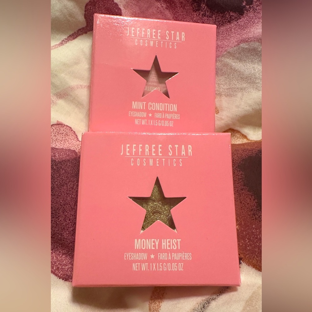 Jeffree Star eyeshadow and make up bag